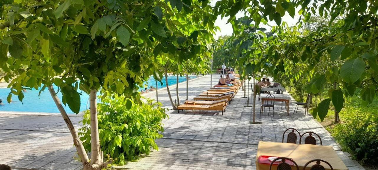 Green Apple Guest House Tashkent Exterior photo